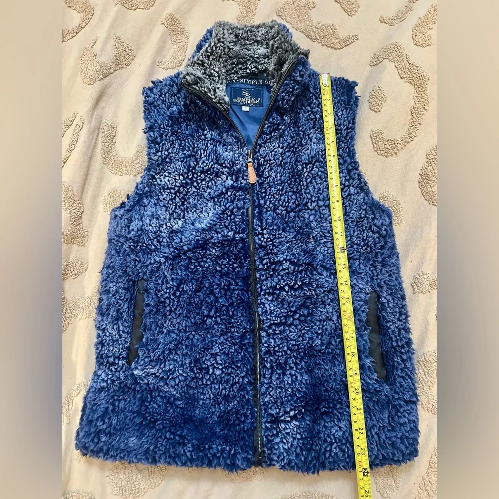💥 2/$15!! Simply Southern Navy Fleece Sherpa Zip-Up Vest 💙 - Picture 6 of 6
